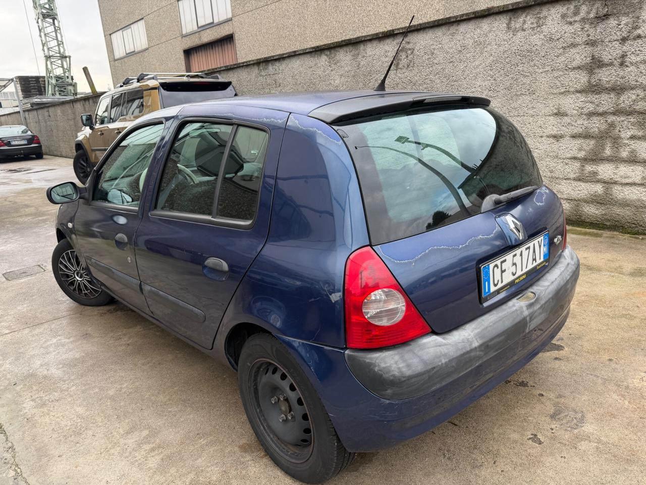 Renault Clio 1.2 BENZINA NEOPATENTATI CONSUMI BASSI