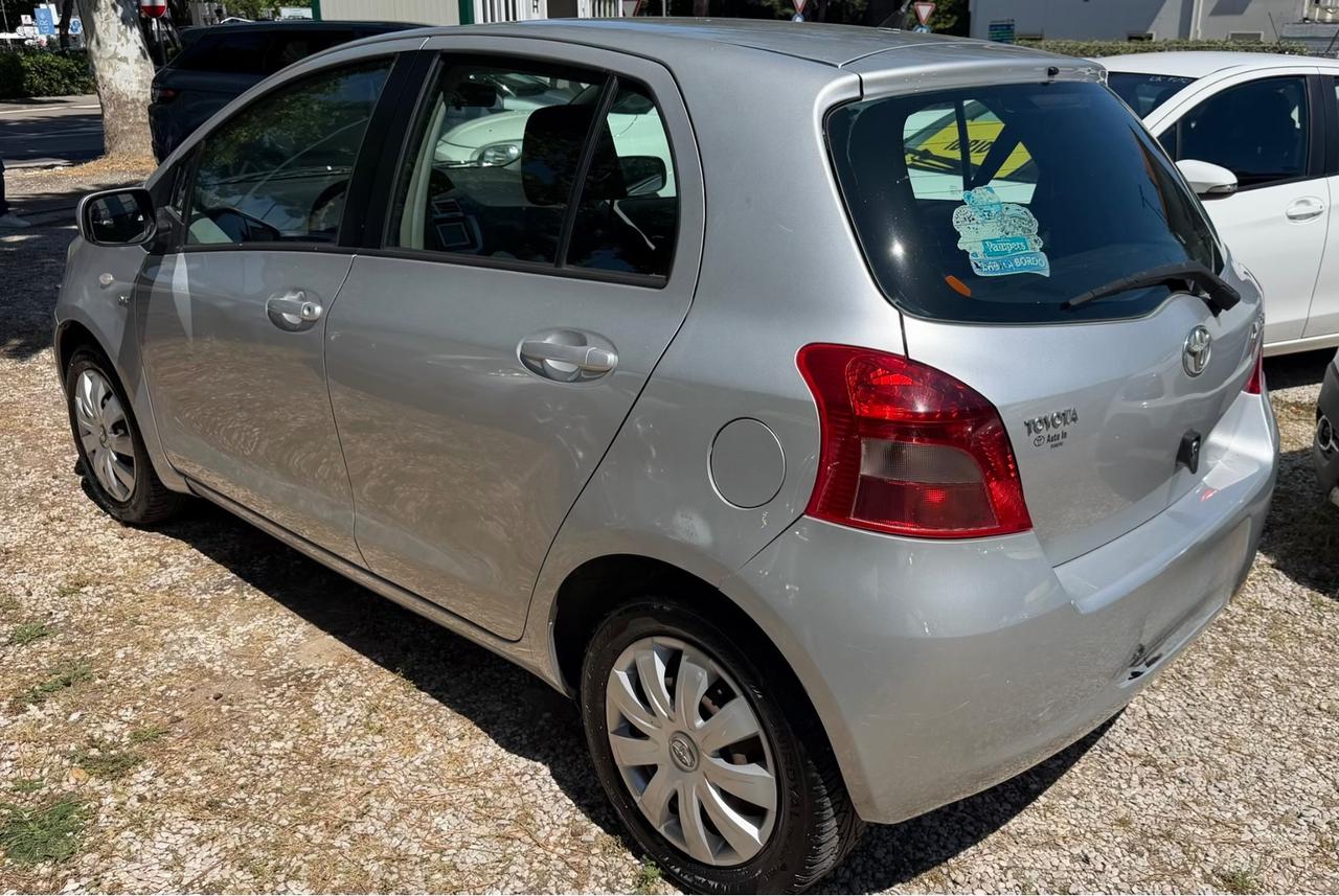Toyota Yaris 1.4 D-4D 5 porte Navi