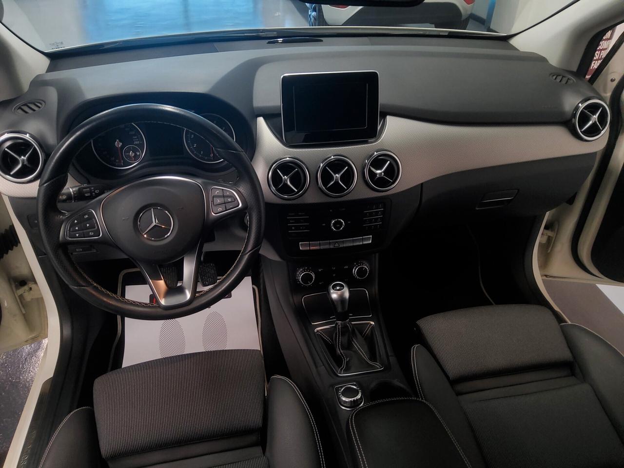Mercedes-benz B 180 Premium