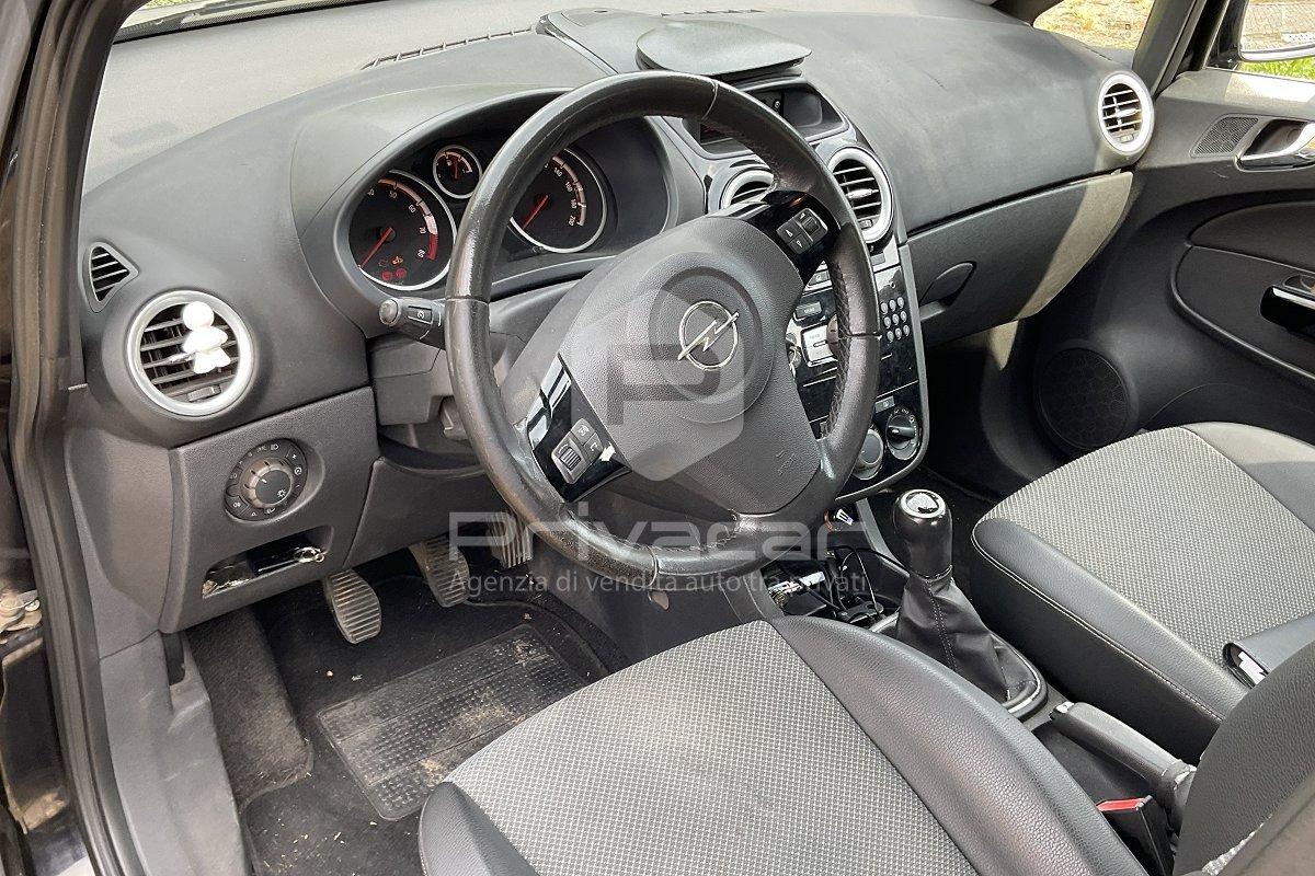 OPEL Corsa 1.4 16V 5 porte Cosmo