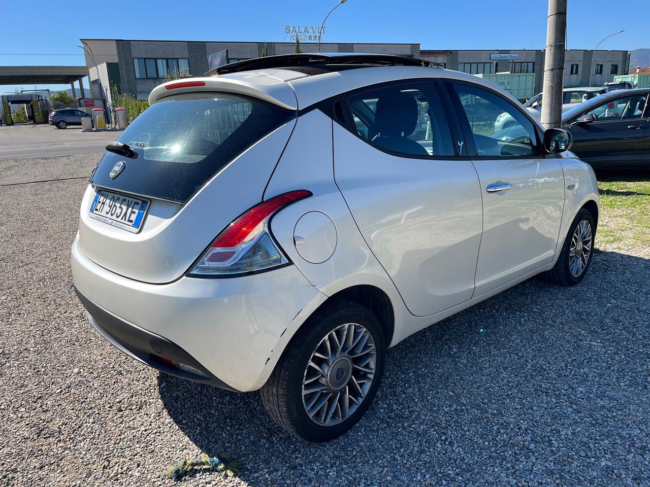Lancia Ypsilon 1.2 69 CV 5 porte S&S Platinum