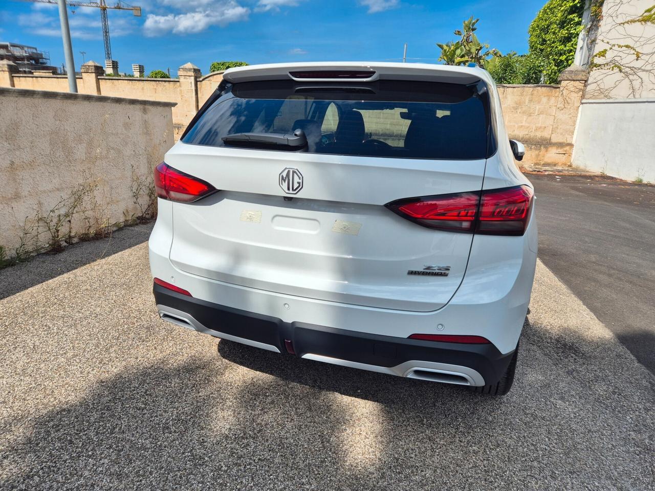 MG ZS LUXURY Full Hybrid
