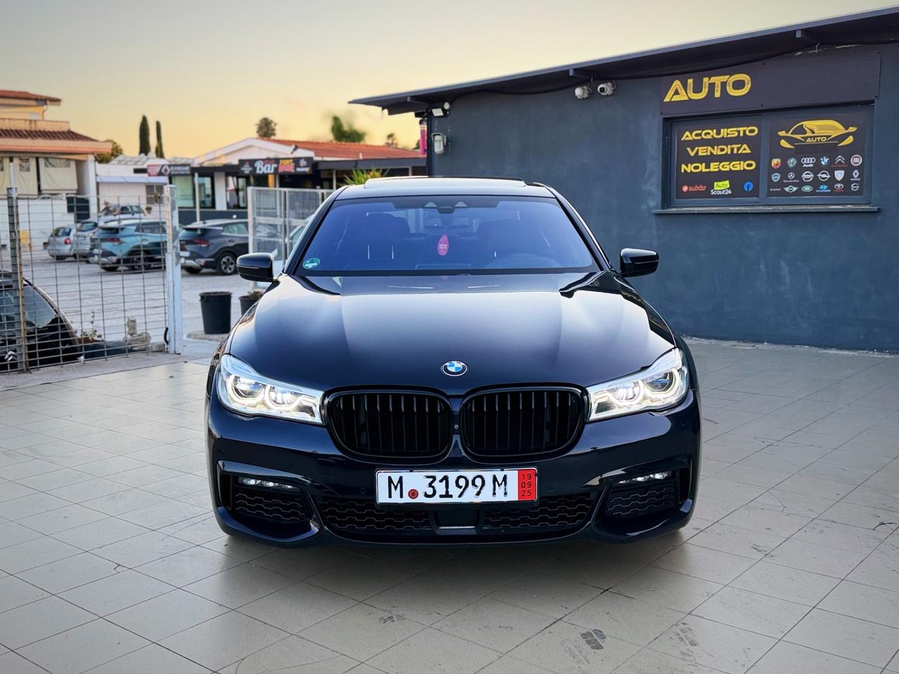 Bmw 750 750i xDrive Eccelsa Garanzia 12 Mesi