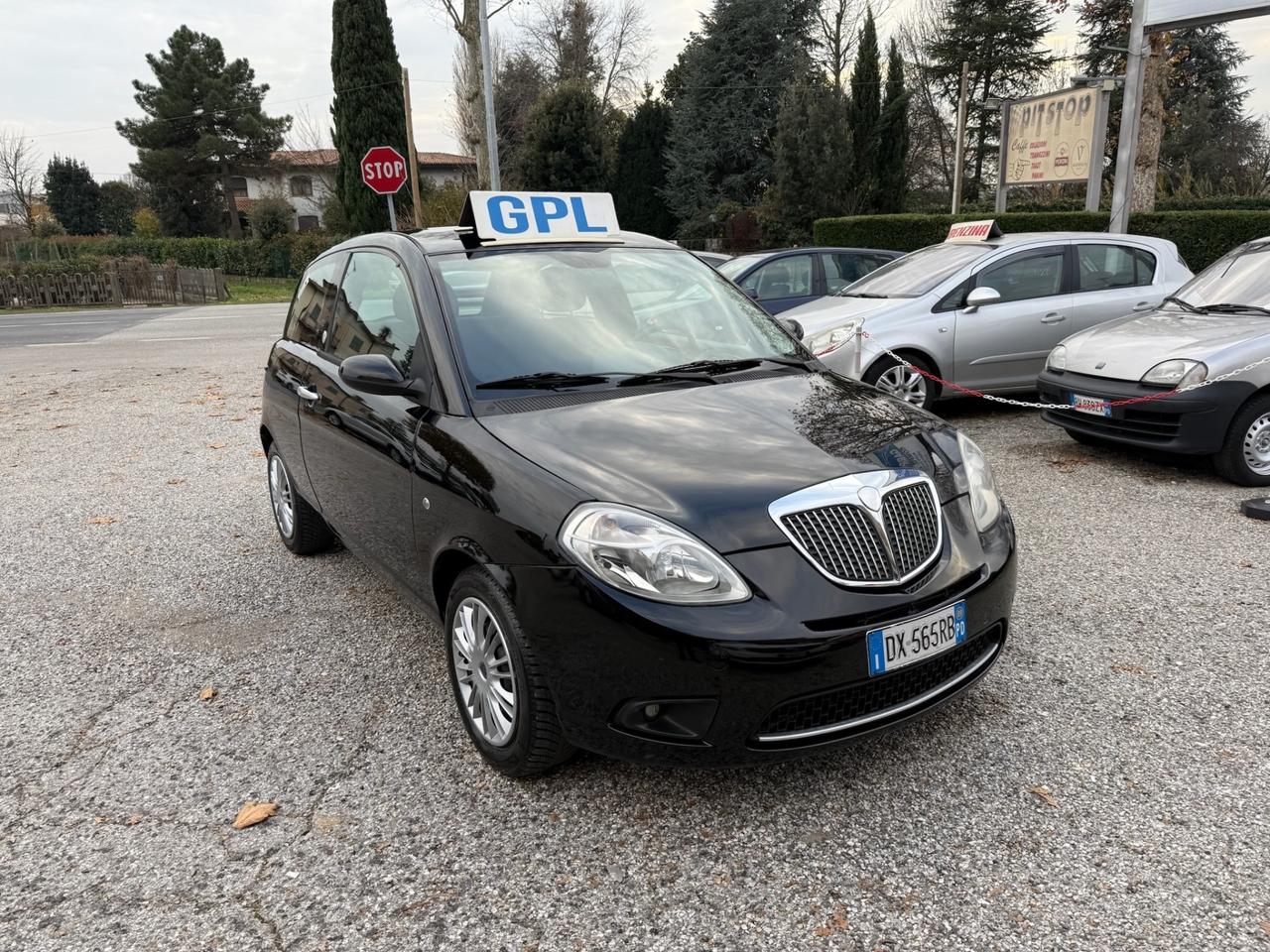 Lancia Ypsilon 1.4 Ecochic GPL Ok Neopatentati