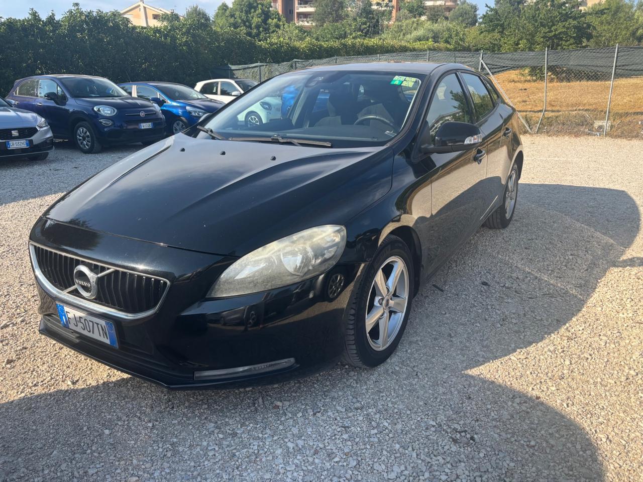 Volvo V40 D2 Momentum