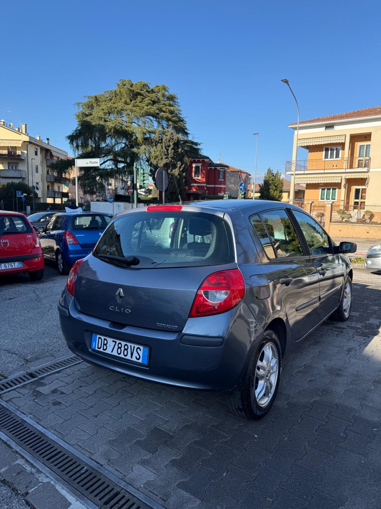 Renault Clio Storia 1.2 16V 5 porte