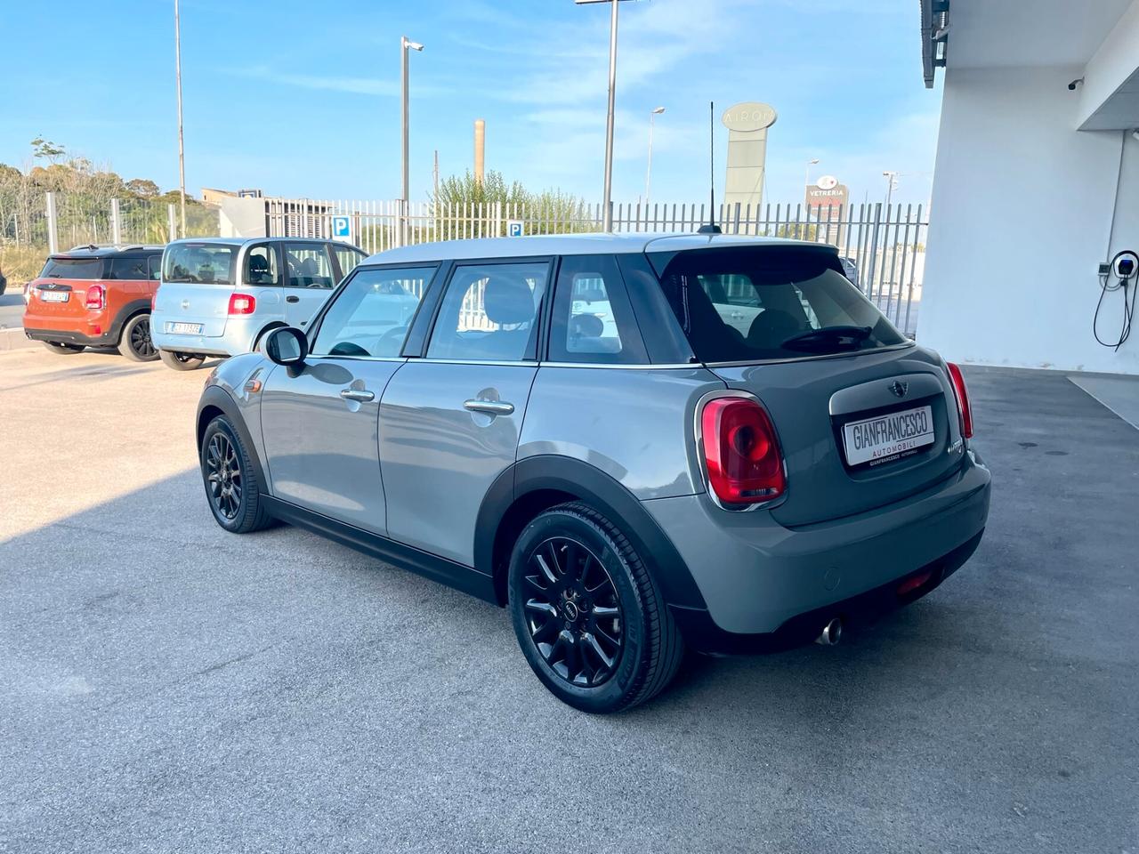 Mini Cooper D 1.5 116cv Business Auto