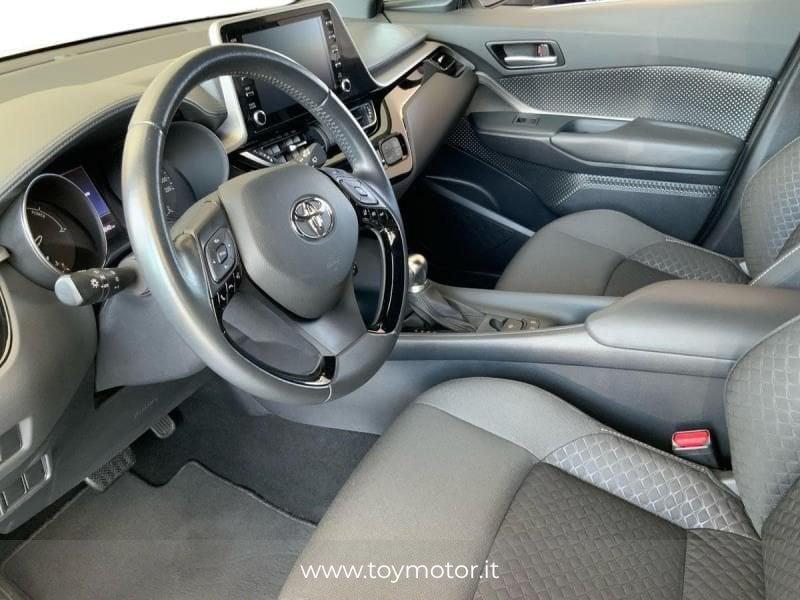 Toyota C-HR (2016-2023) 1.8 Hybrid E-CVT Active