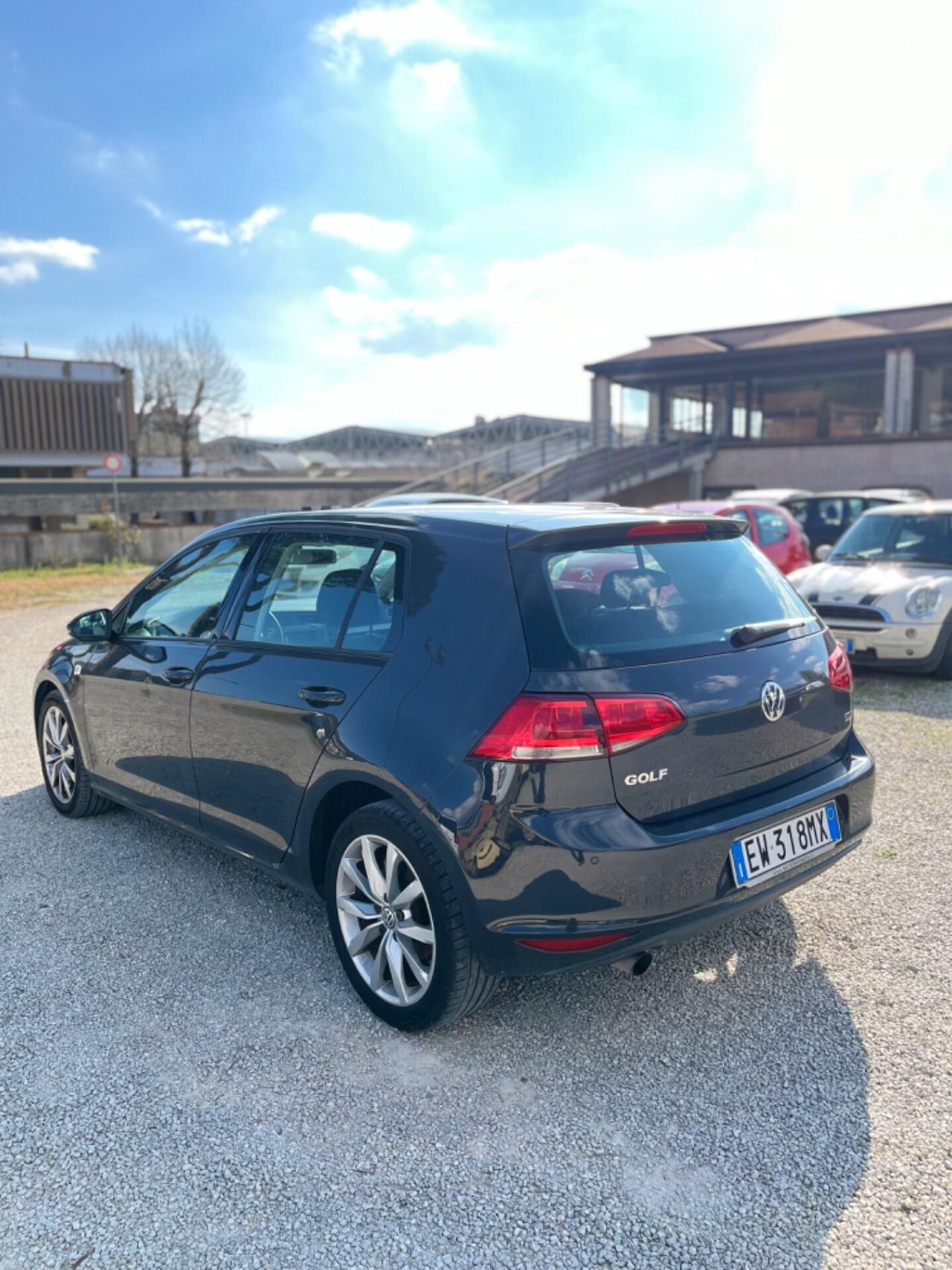 Volkswagen Golf 7 1.6 TDI DSG PERFETTA NEOPATENTATI