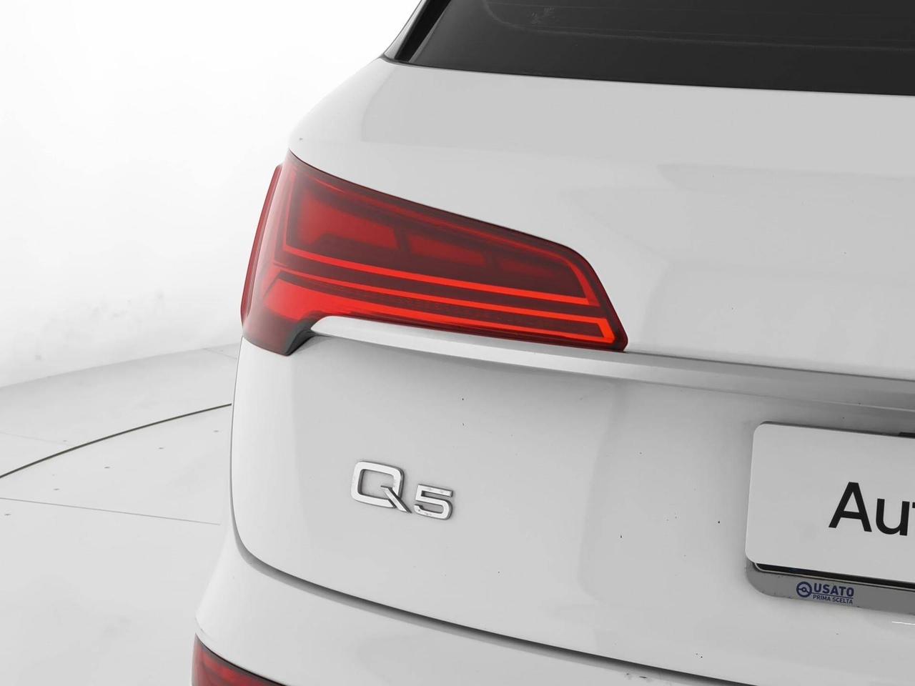 Audi Q5 40 2.0 tdi mhev 12V Business quattro