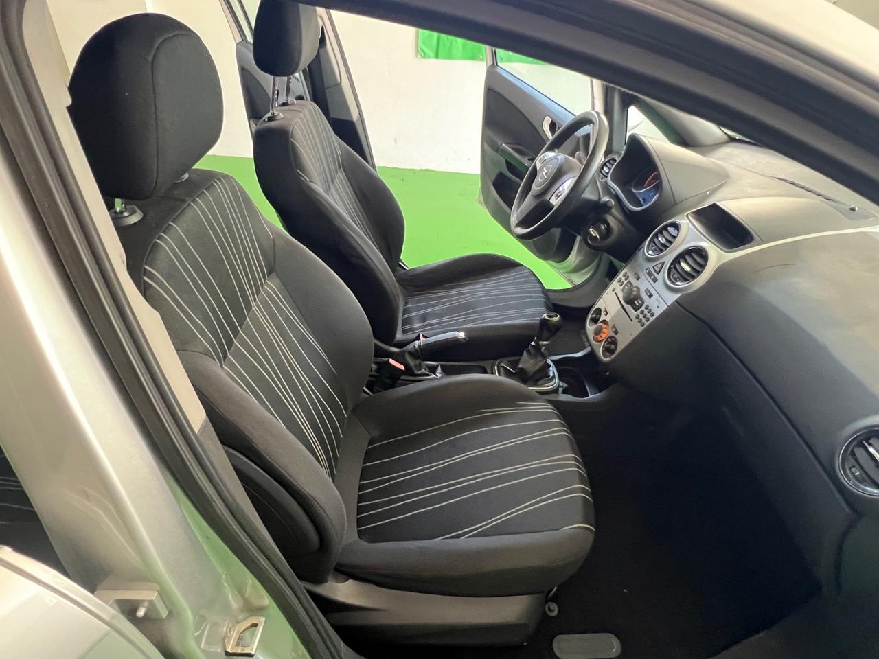 Opel Corsa 1.2 5 porte Gpl