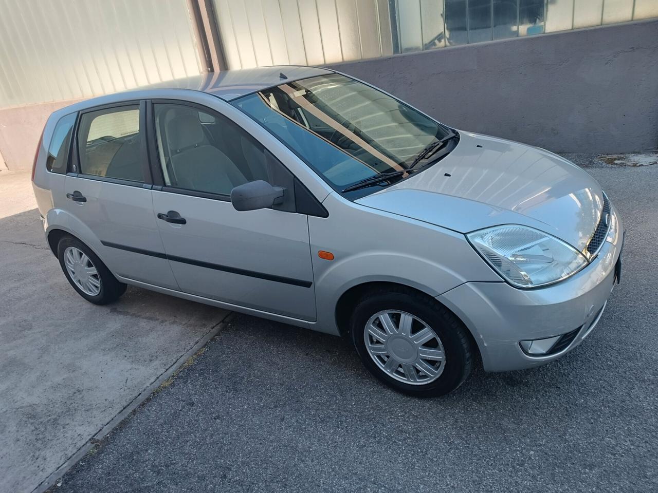 Ford Fiesta 1.4 benzina