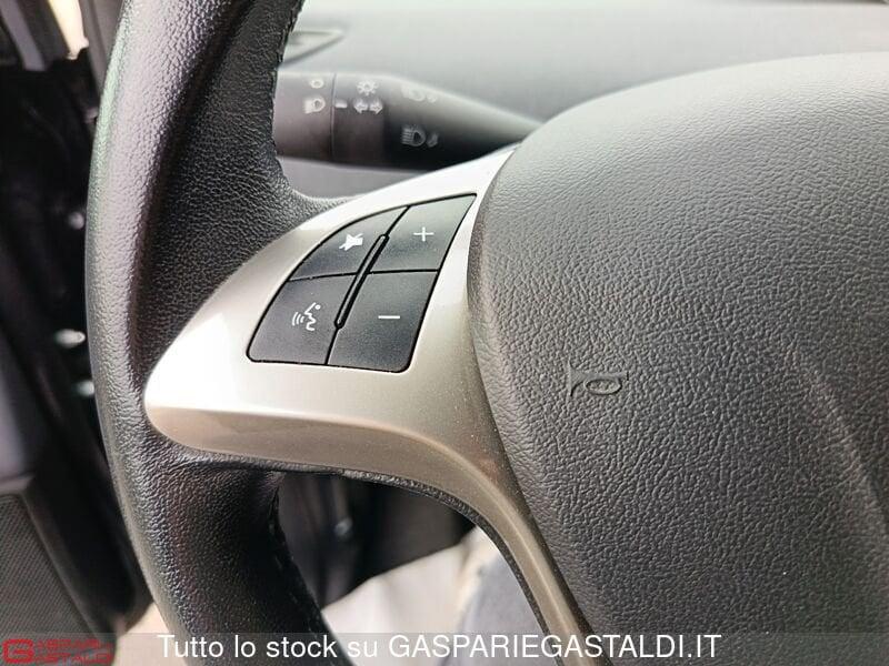 Lancia Ypsilon 1.0 FireFly 5 porte S&S Hybrid Silver