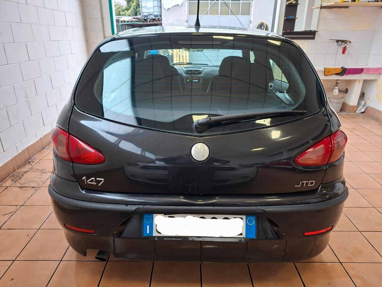 Alfa Romeo 147 5p 1.9 jtd Distinctive 115cv, adatta a neop.