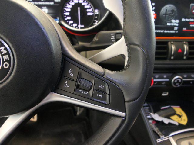 ALFA ROMEO Giulia 2.0 Turbo 280 CV AT8 AWD Q4 Veloce Ti