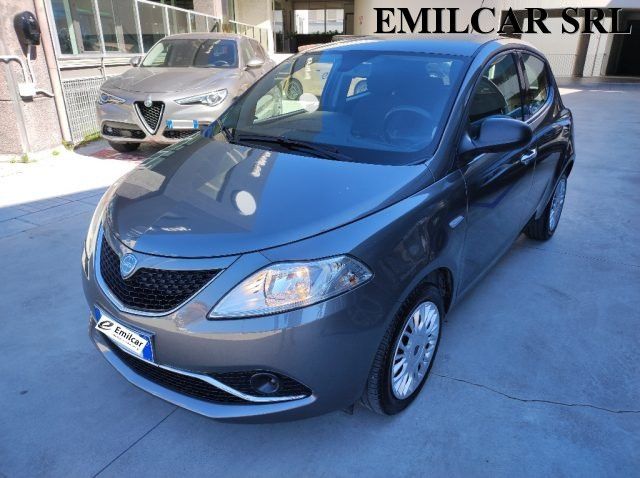 LANCIA Ypsilon 1.2 69 CV 5 porte GPL Ecochic Silver