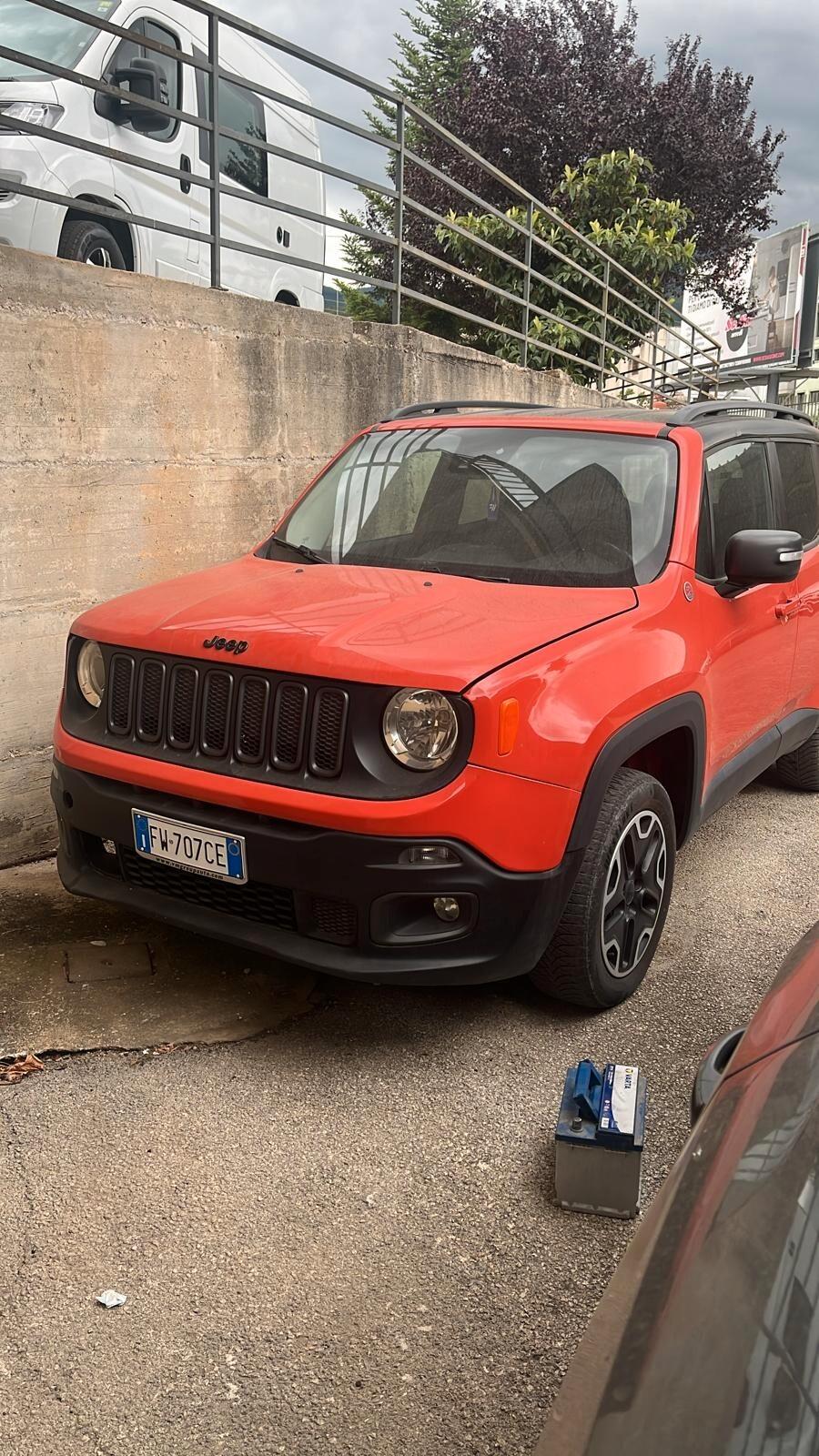 Jeep Renegade 2.0 Multijet 4x4 170.cv Trailhawk automatica