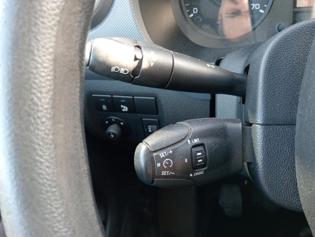 Peugeot Partner 1.6 BlueHDi 100CV 3 POSTI UNIPROPRIETARIO