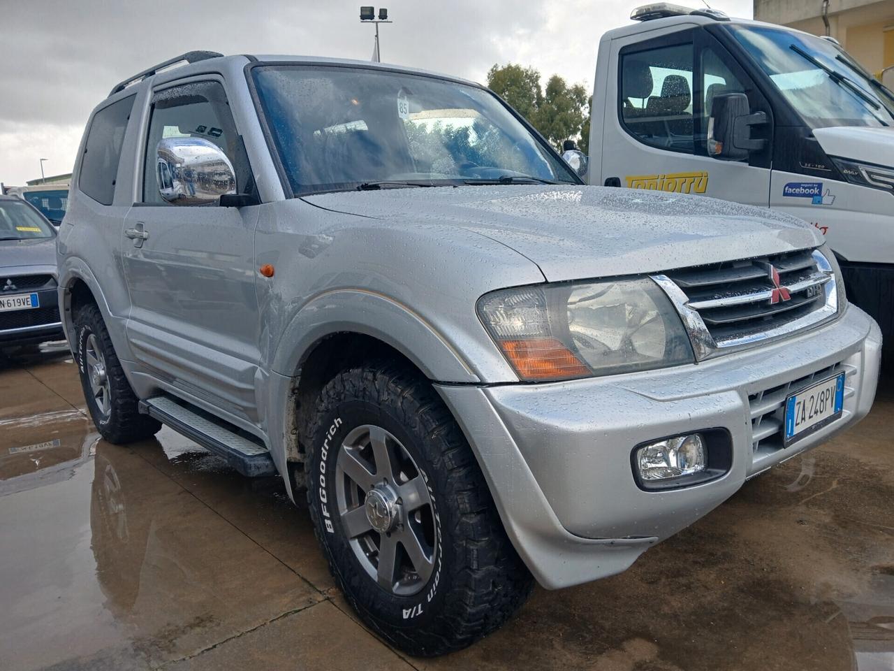 MITSUBISHI Pajero GLS1 3.200 DI-D 160cv 3porte