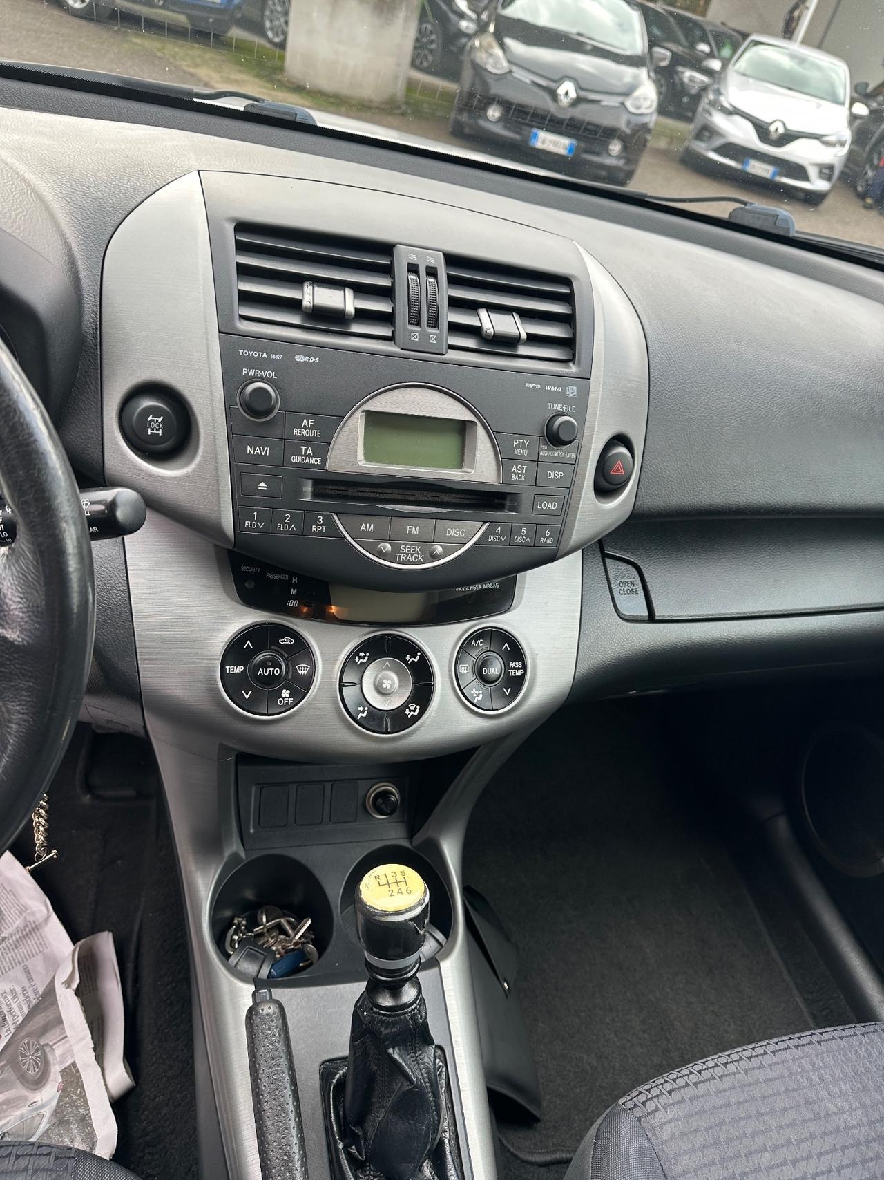 Toyota RAV 4 RAV4 2.2 D-4D 177 CV Luxury