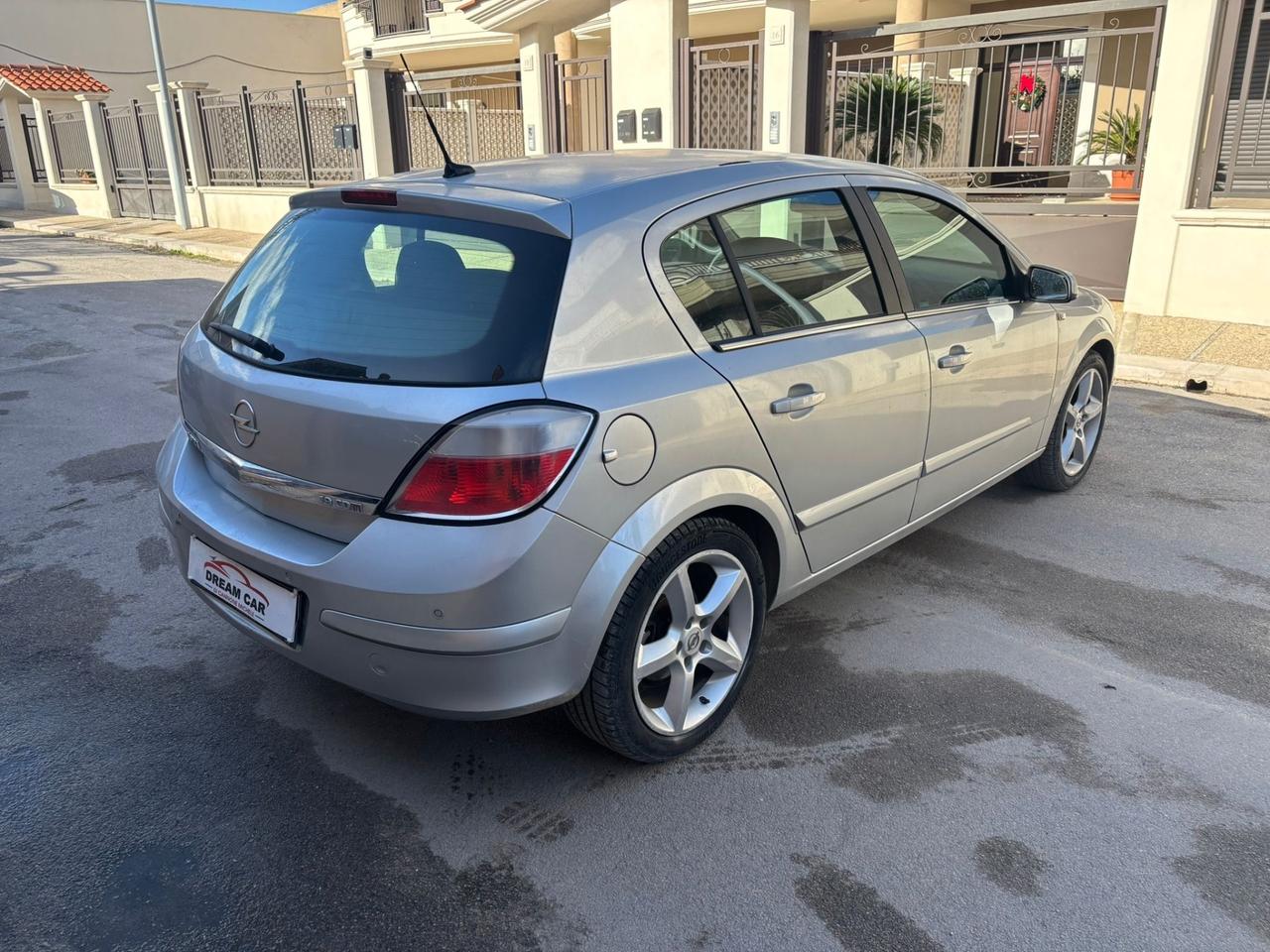 Opel Astra 1.9 16V CDTI 150CV 5 porte Cosmo