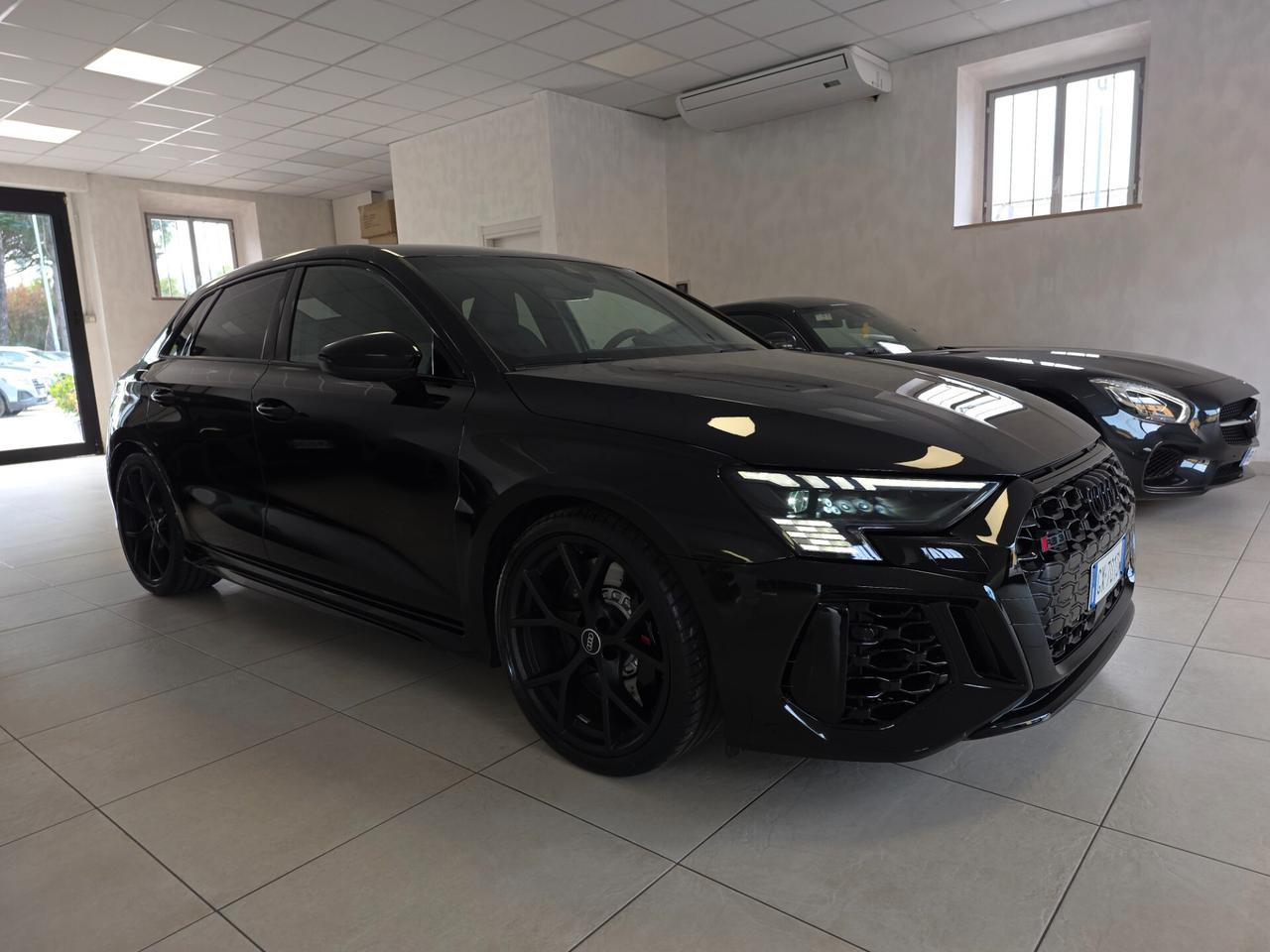 Audi A3 RS 3 Sedan TFSI quattro S tronic