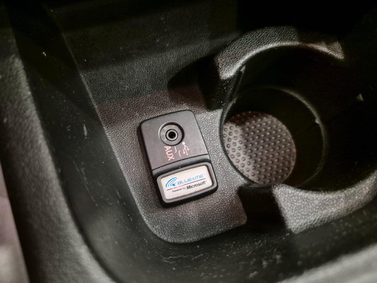 Fiat Punto 5p 1.3 mjt II 16v Lounge 75cv - PER COMMERCIANTI - NEOPATENTATI - UNIPROPRIETARIO - Bluetooth