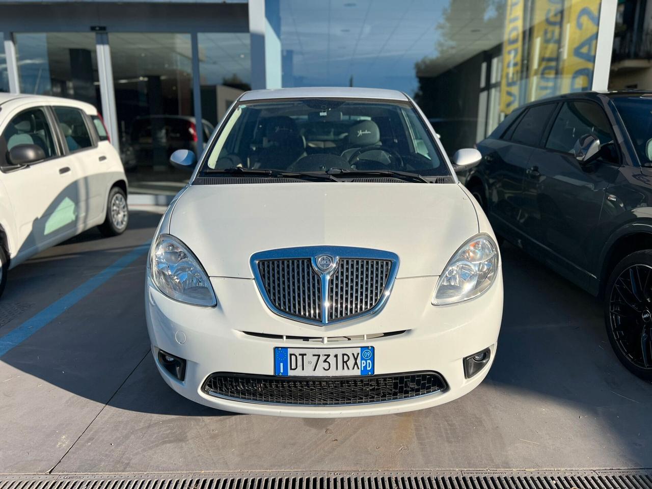 Lancia Ypsilon 1.2 Argento