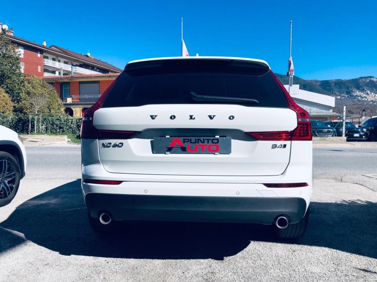 Volvo XC60 B4 (d) hybrid AWD Momentum Pro 60MILAKM