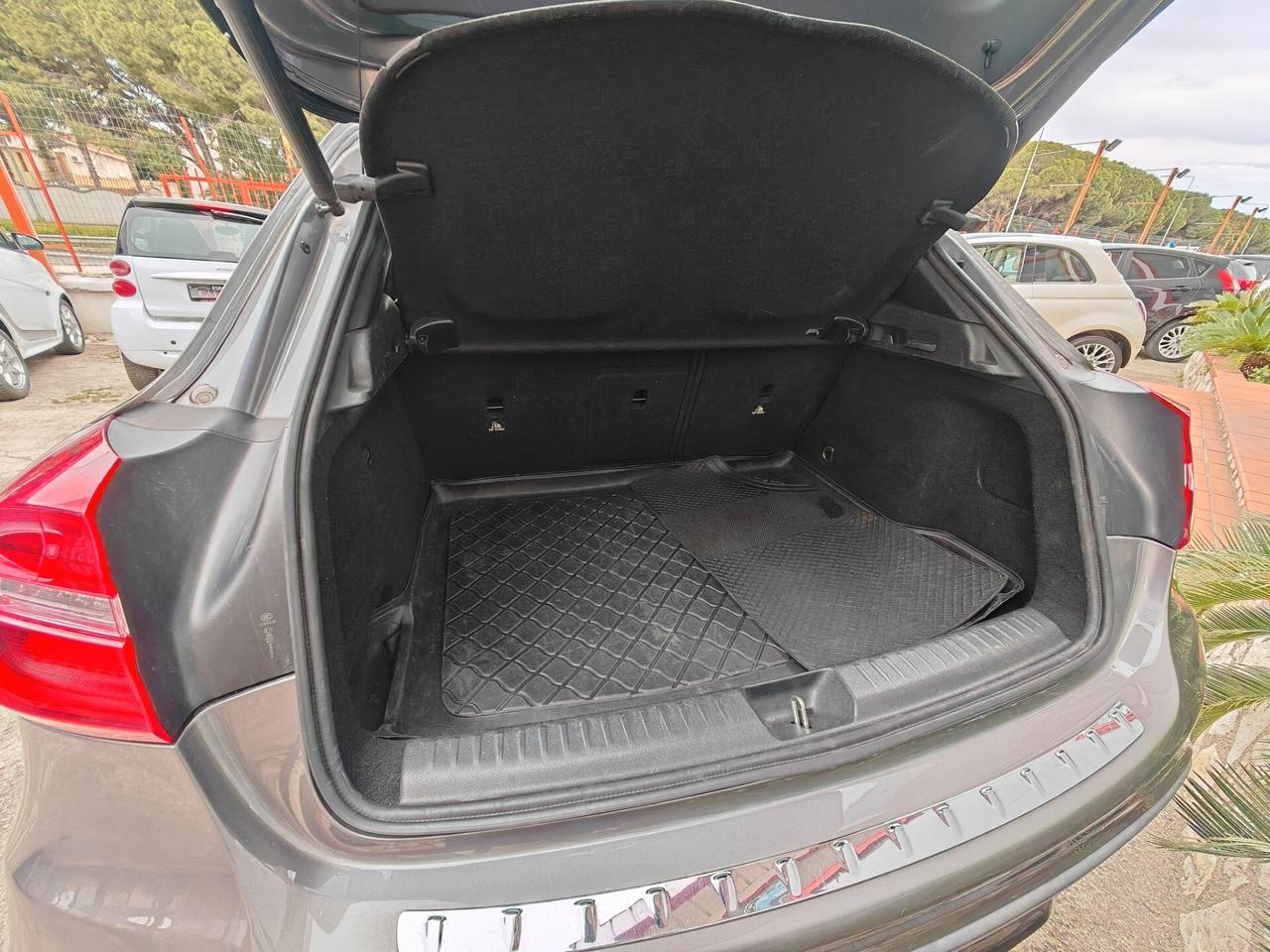 Mercedes GLA 200 AUTOMATIVA 2,0 diesel 07/2015 Cv136