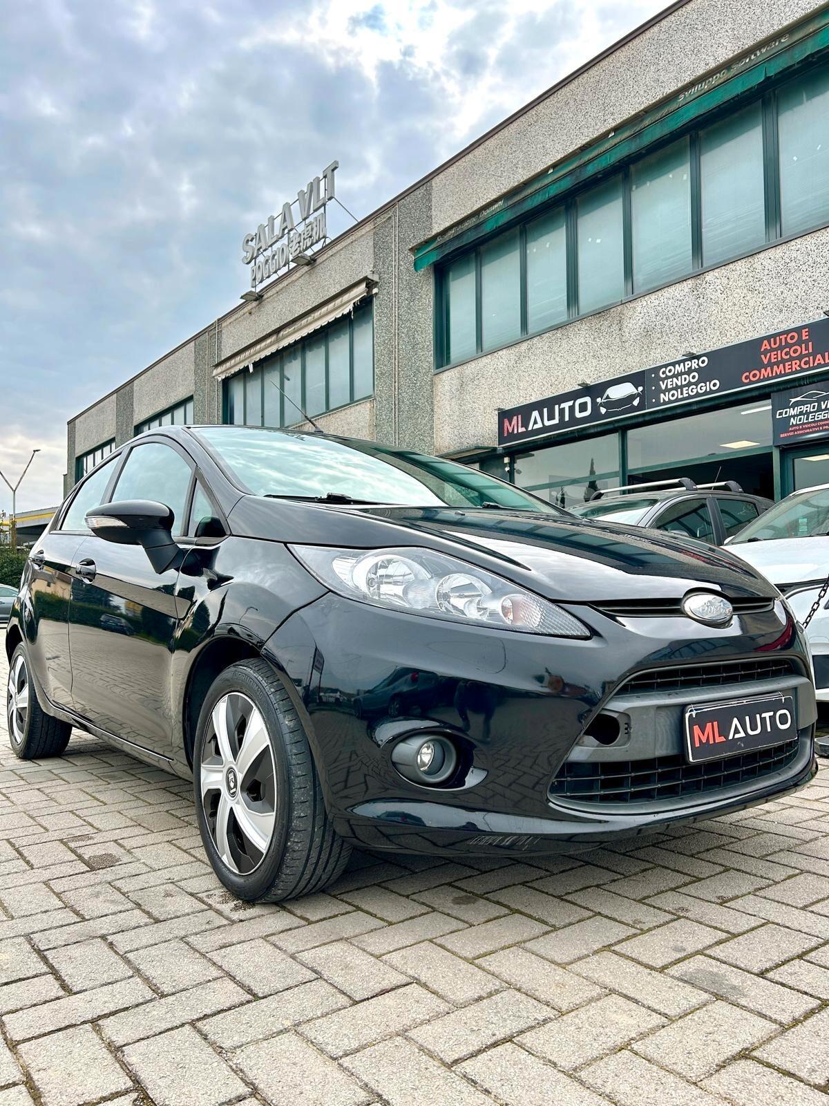 Ford Fiesta 1.4 TDCi 68CV 5 porte Titanium