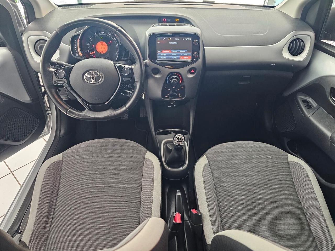 Toyota Aygo 1.0 VVT-i 72 CV 5 porte x-clusiv MMT