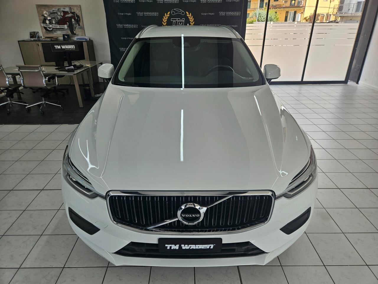 Volvo XC60 2.0 b4 Momentum awd auto my20 - IVA ESPOSTA