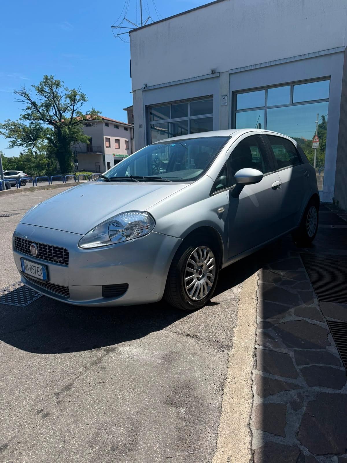 Fiat Grande Punto 1.3MJT 90 5p.Van Dynam. 4pt