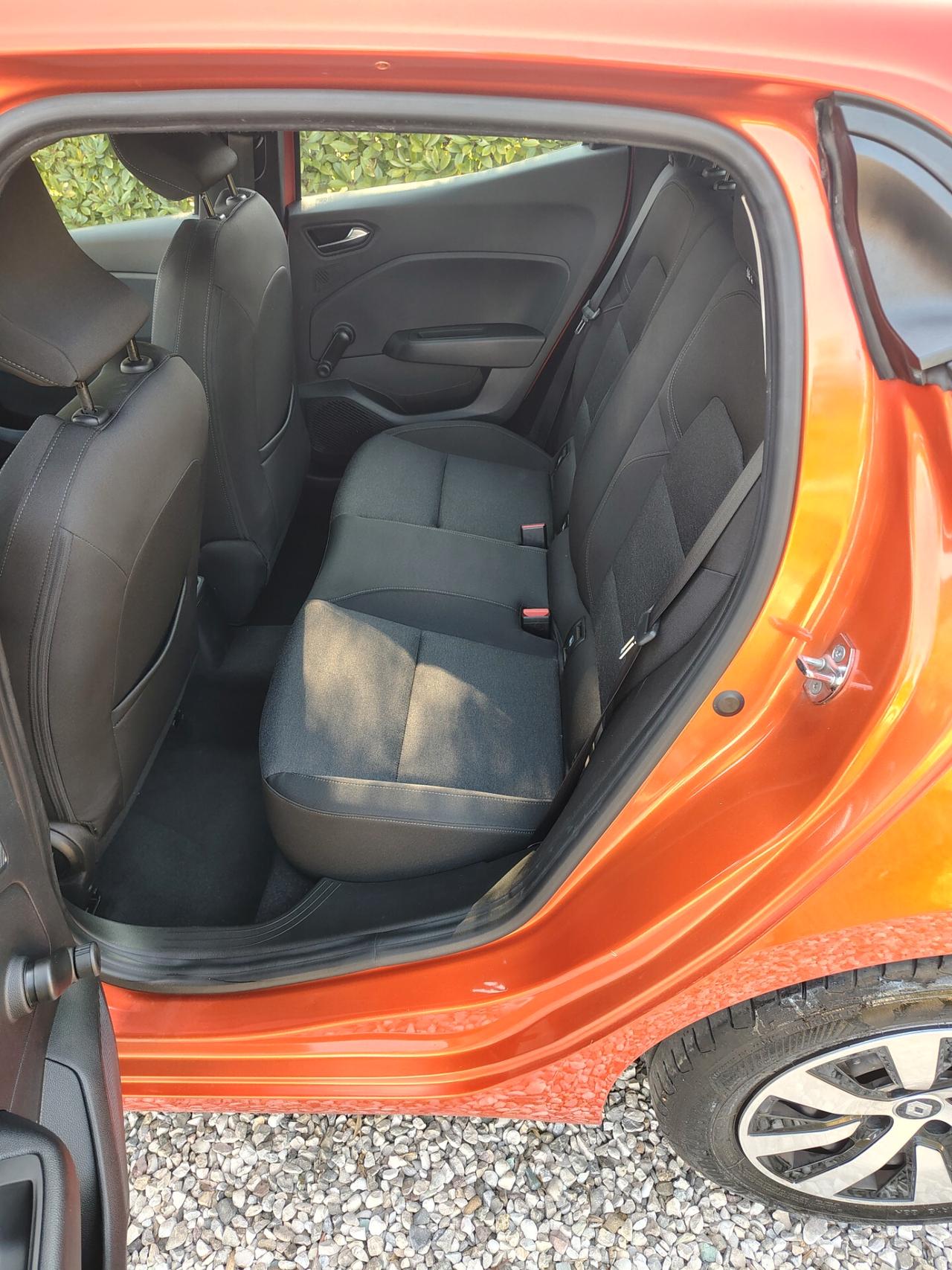 Renault Clio TCe 100 CV GPL 5 porte Equilibre N1 4 Posti Iva Esposta