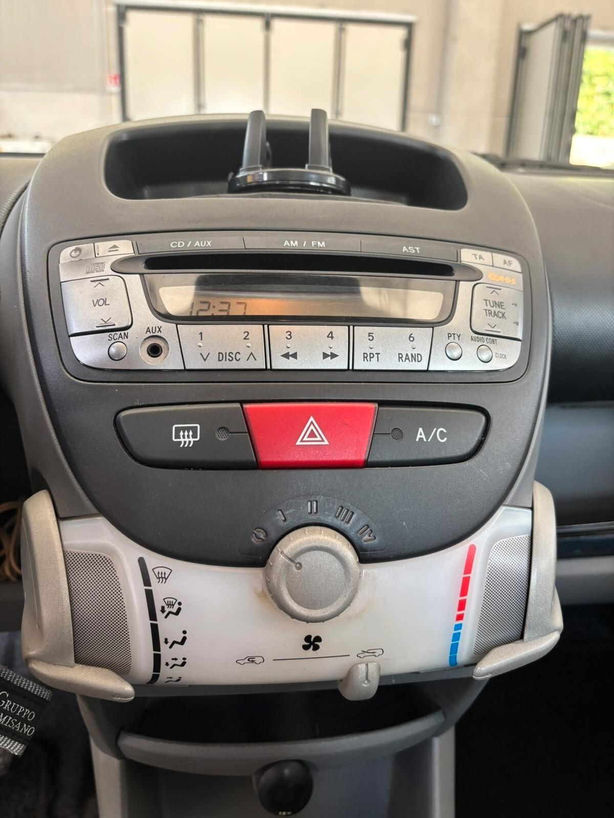 PEUGEOT 107 1.0 68 CV