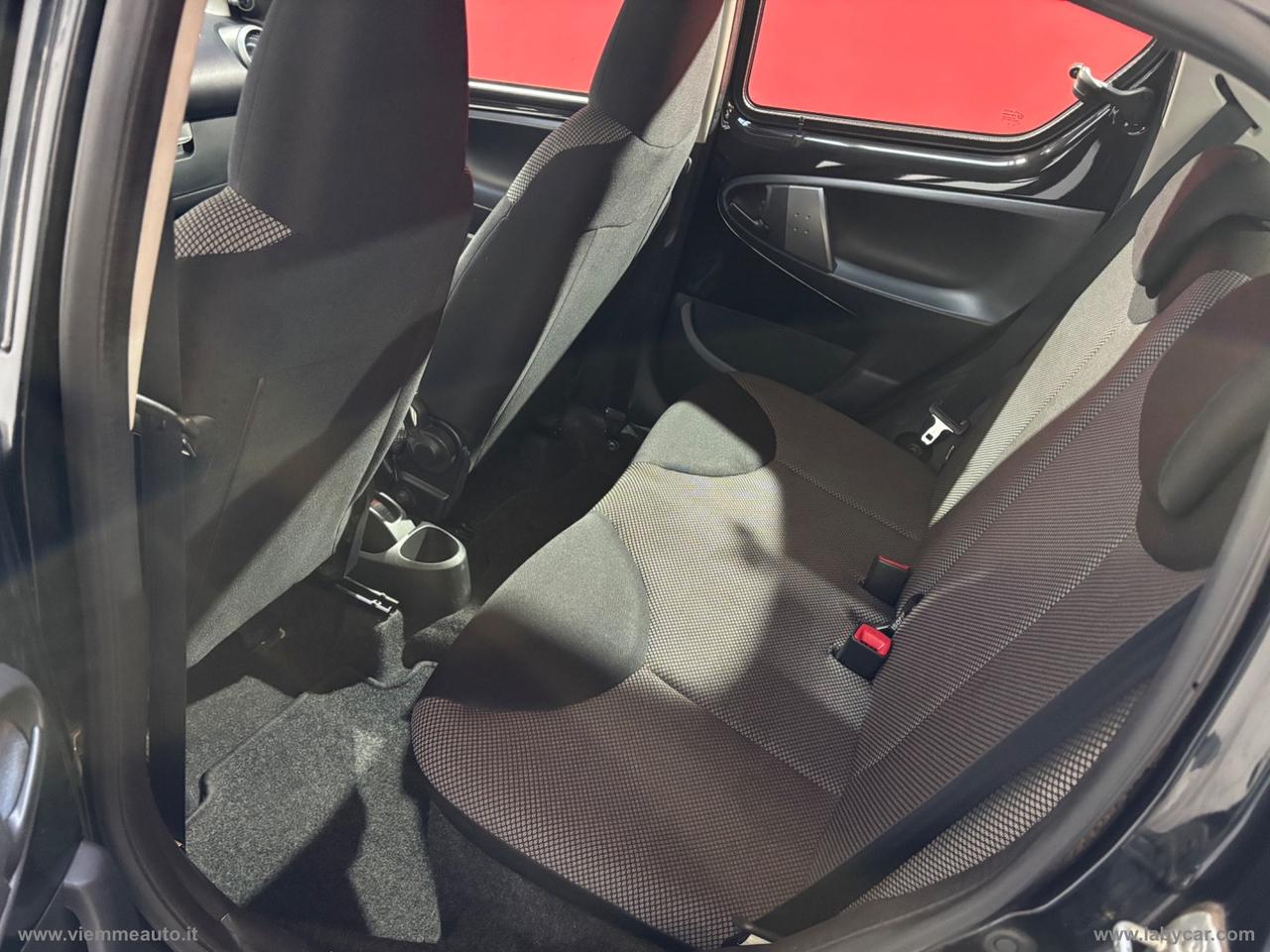 TOYOTA Aygo 1.0 12V VVT-i 5p. Cool Soda Conn.