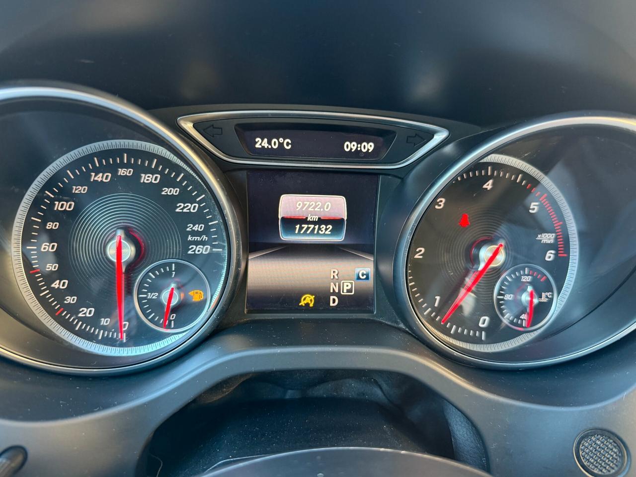 Mercedes-benz GLA 200d