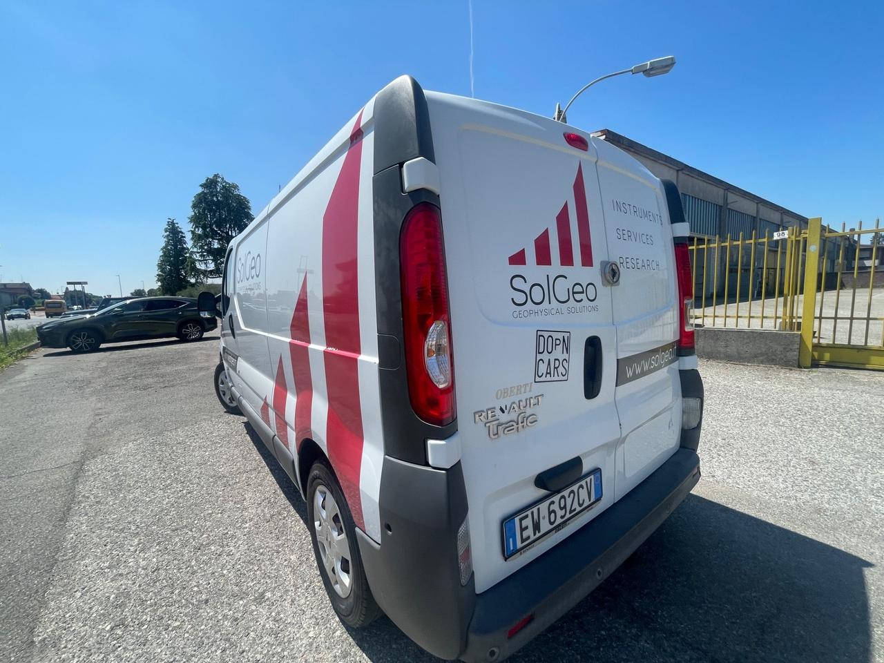 Renault Trafic 2.0 diesel, anno 2014, 220.000 km! Unico proprietario
