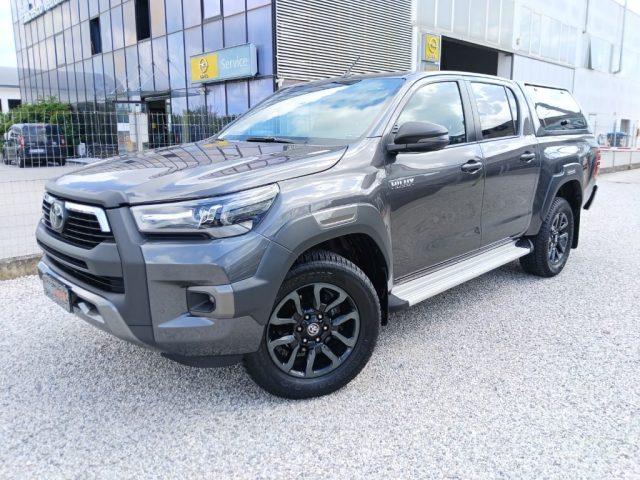 TOYOTA Hilux 2.8 D A/T 4WD 4 porte Double Cab Invincible N1