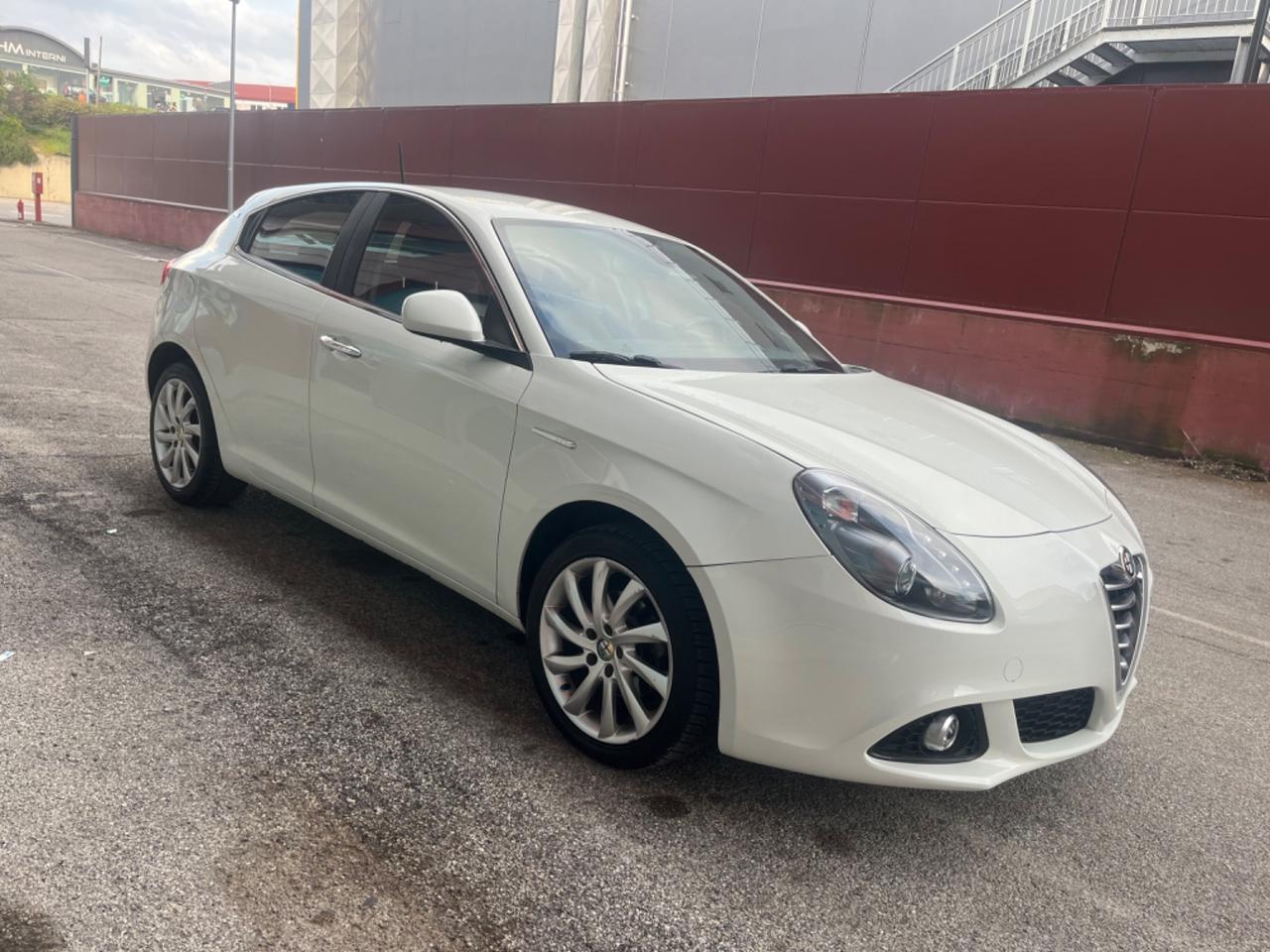 Alfa Romeo Giulietta 1.6 JTDm-2 105 CV Distinctive