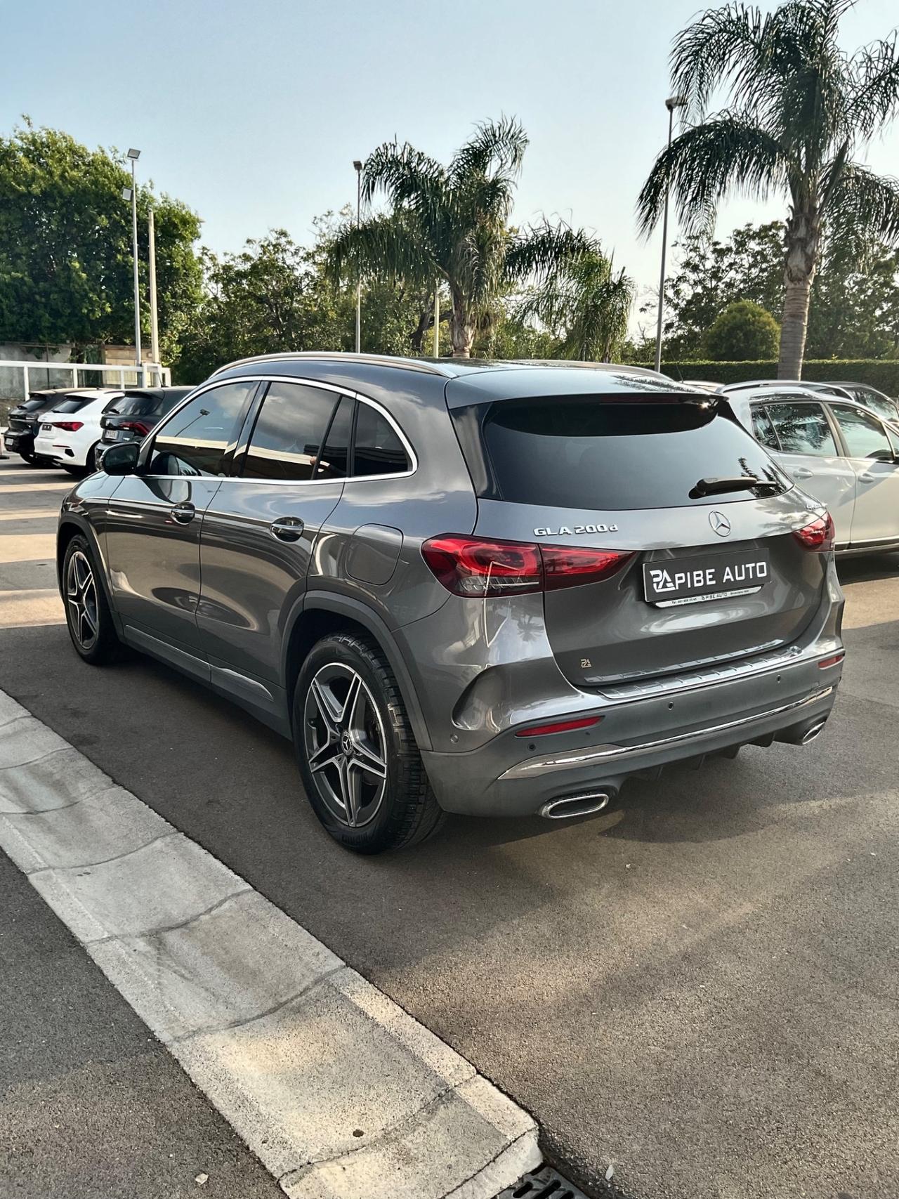 Mercedes-benz GLA 200 d Automatic Premium allestimento AMG