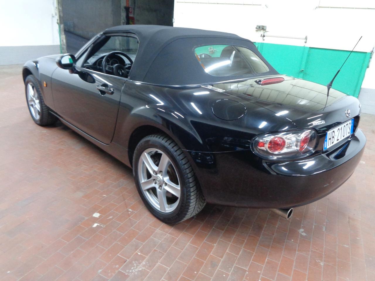 Mazda MX-5 Roadster 1.8L Fire