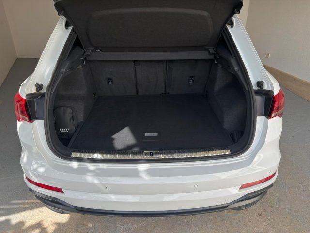 AUDI Q3 35 TDI S line edition