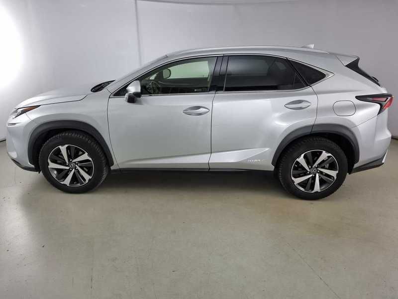 LEXUS NX 300h Hybrid Luxury 4WD Autom.