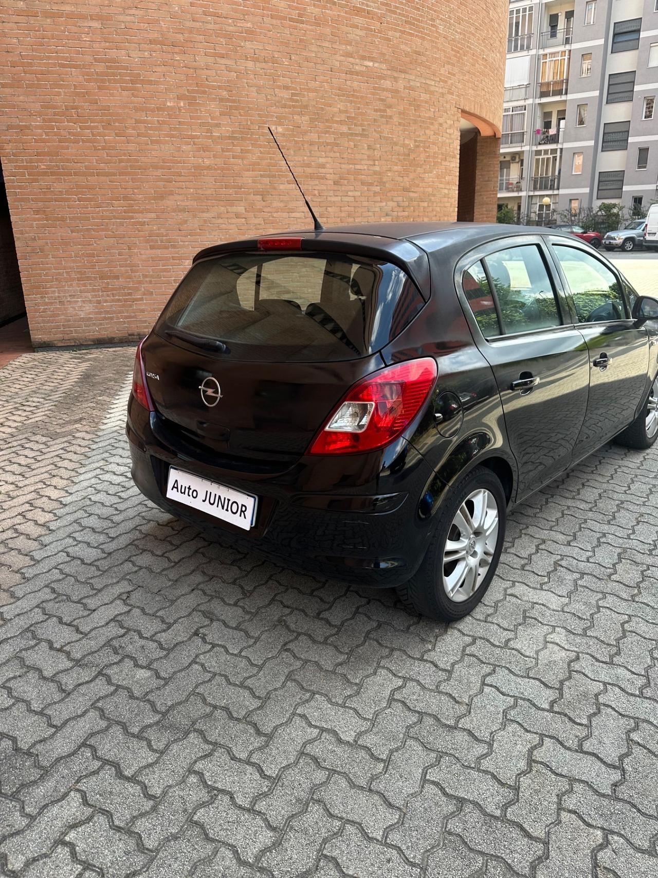 Opel Corsa 1.2 5 porte Easytronic Enjoy