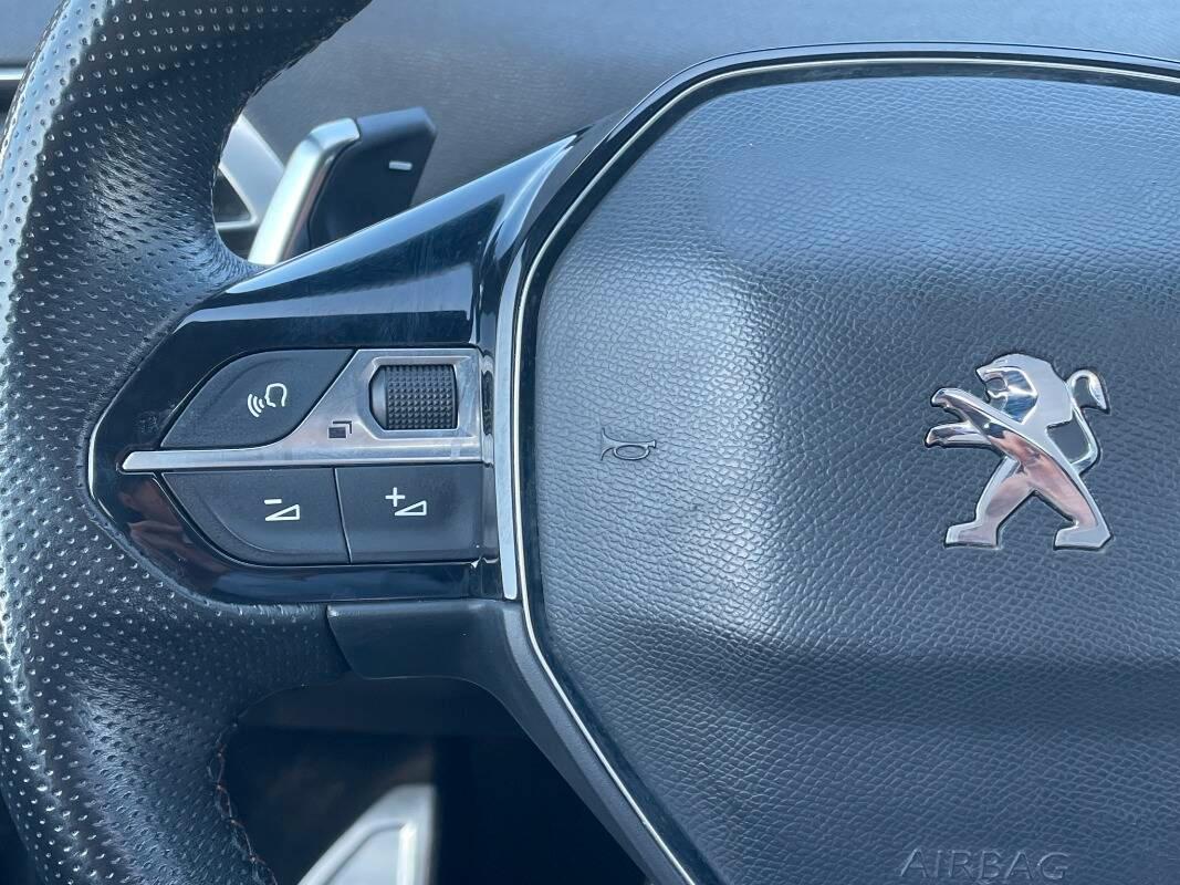 Peugeot 3008 II 1.6 hybrid4 phev GT Pack 300cv CON TETTO APRIBILE