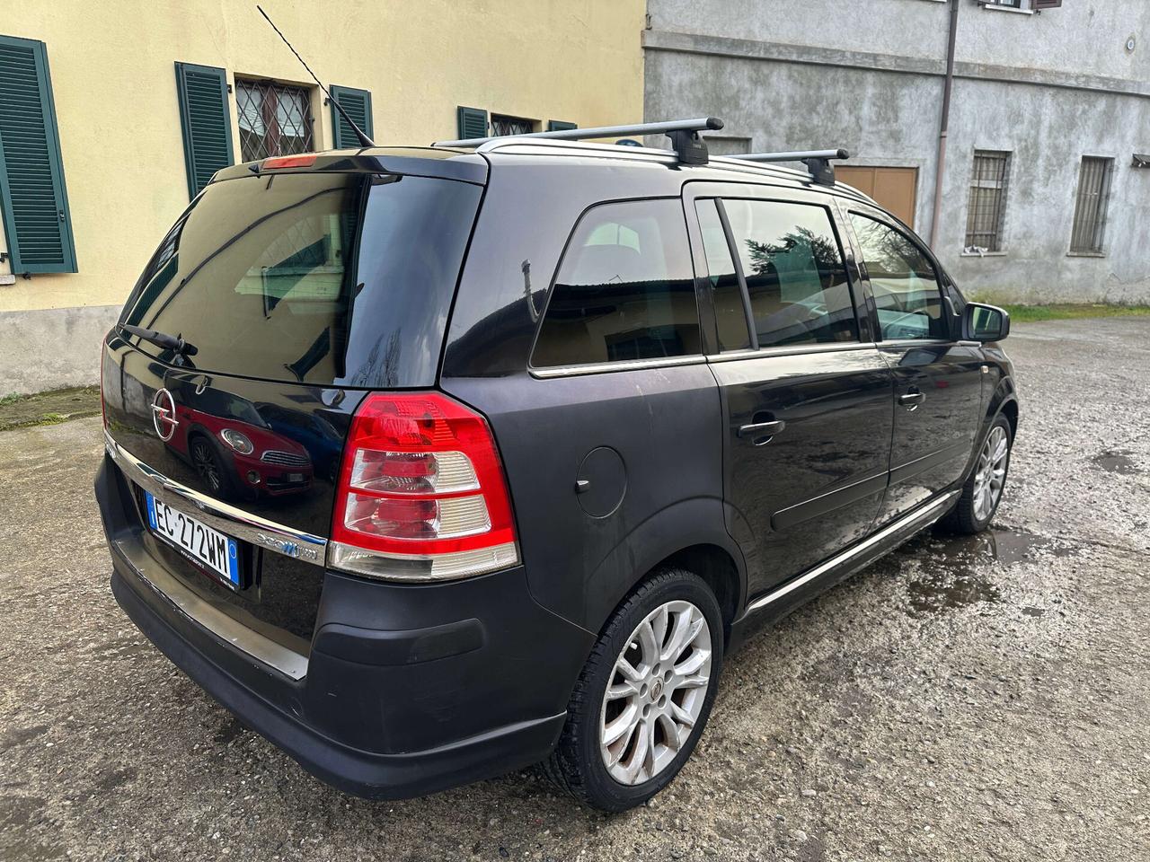 Opel Zafira 1.6 16V ecoM 150CV Turbo Cosmo - Metano - 7 posti - Motore con 180.000 km