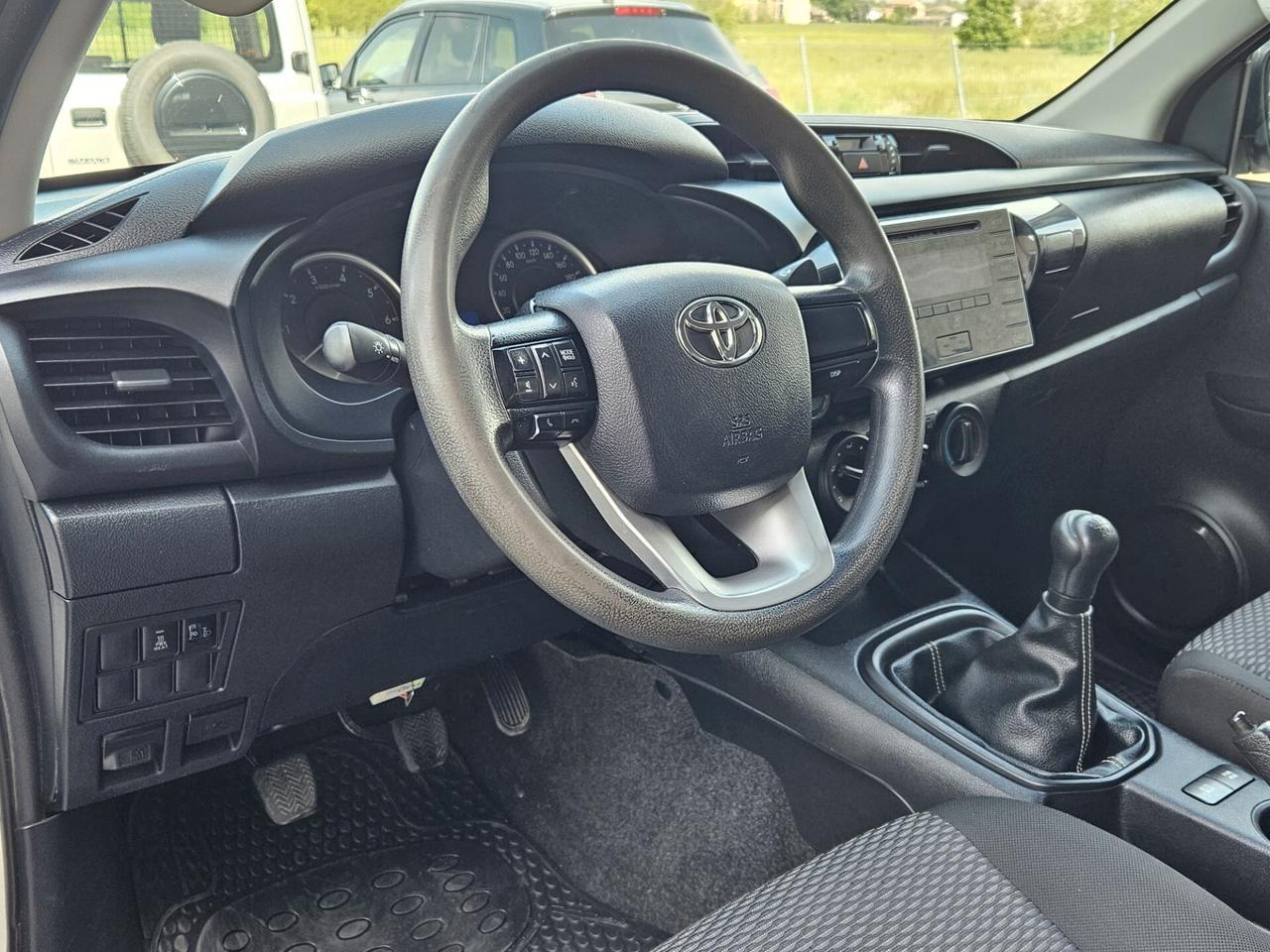 Toyota hilux pick up unico proprietario iva esposta