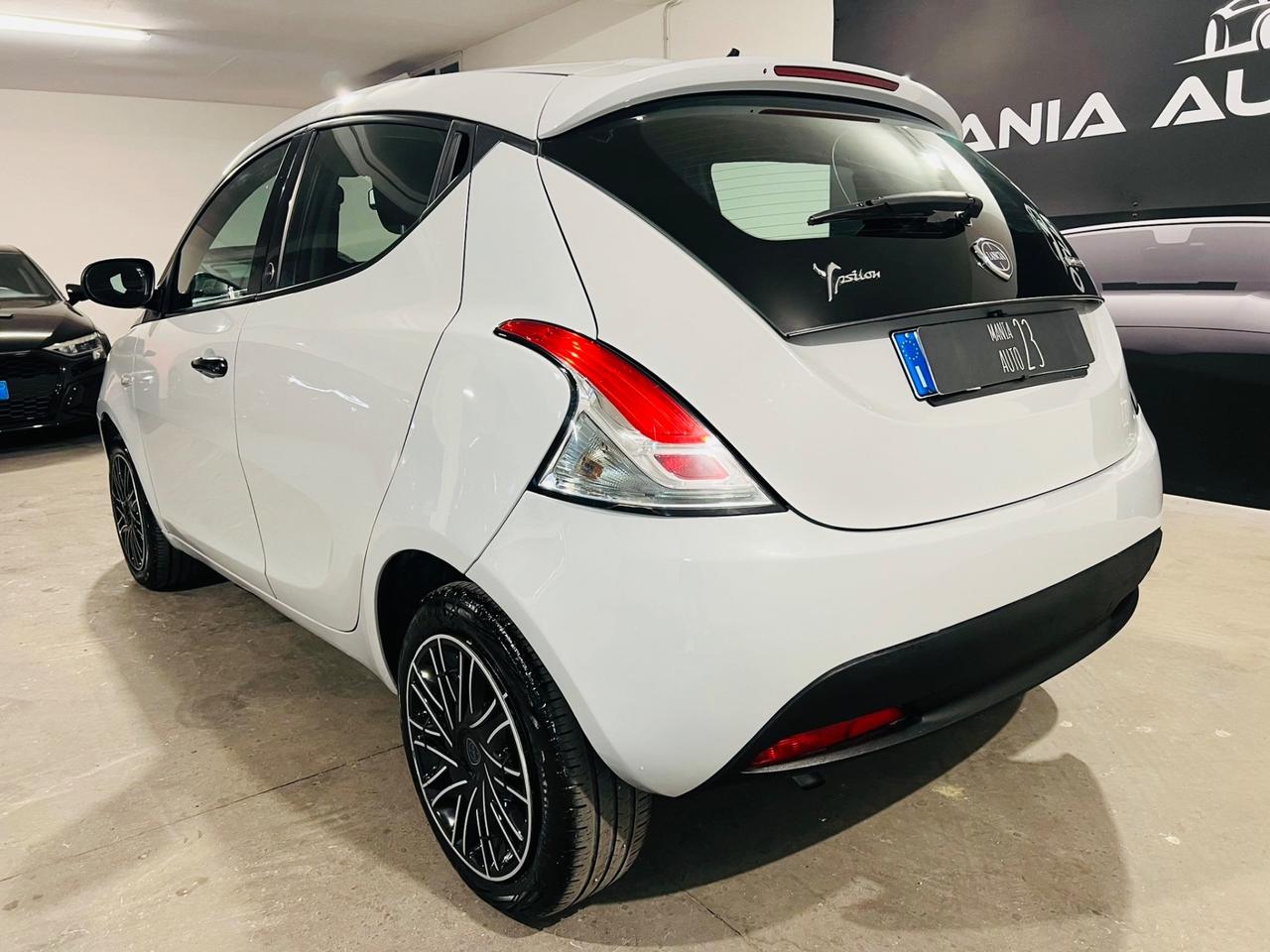 Lancia Ypsilon 1.0 69 CV 5 porte Ecochic Platinum*NEOPATENTATI*